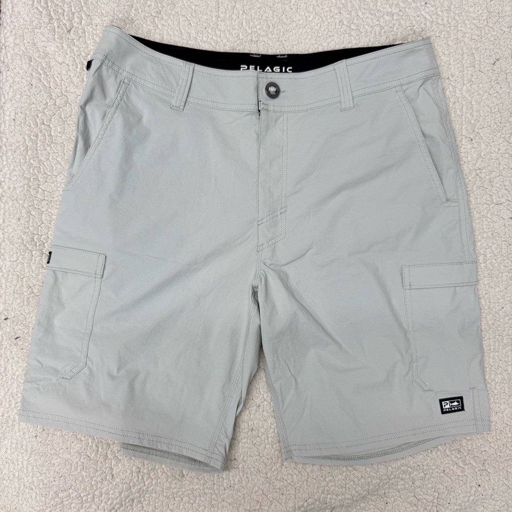 Pelagic Men's Madeira Shorts in Light Gray